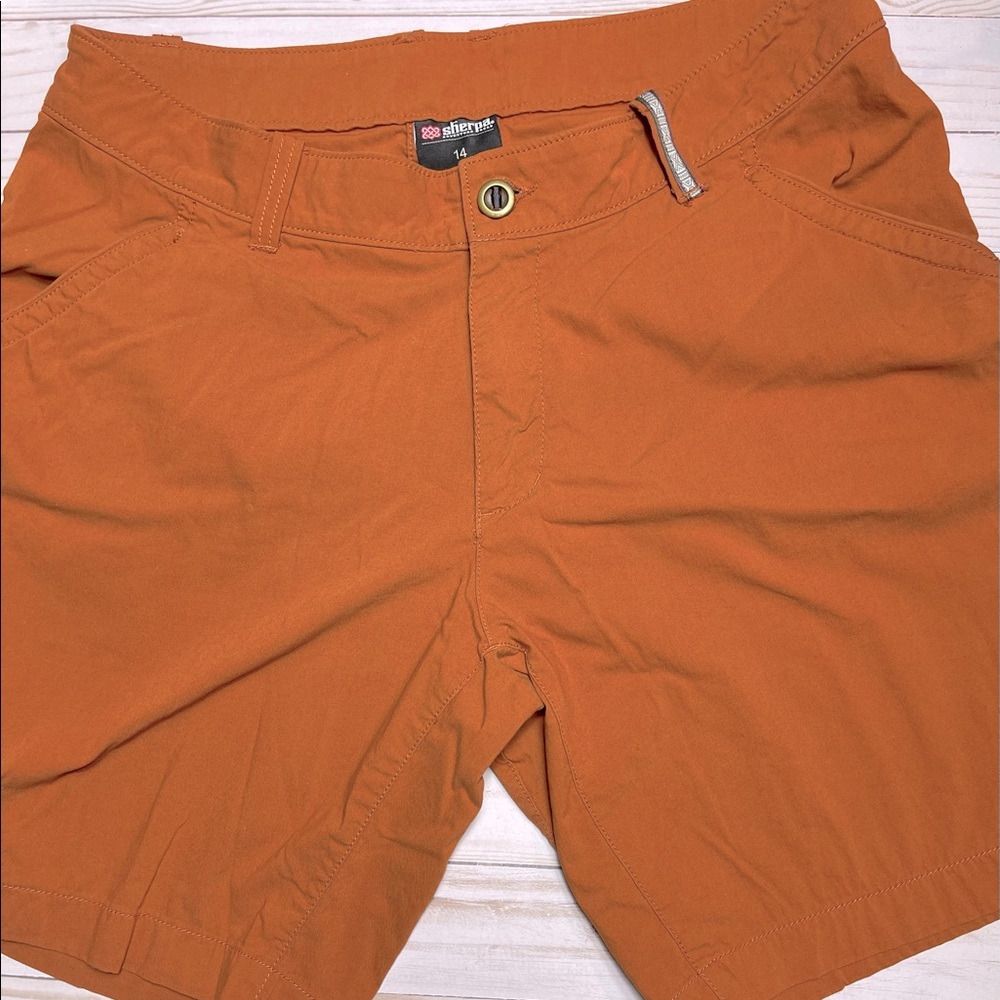 Sherpa Adventure Gear - women’s size 14 burnt orange shorts